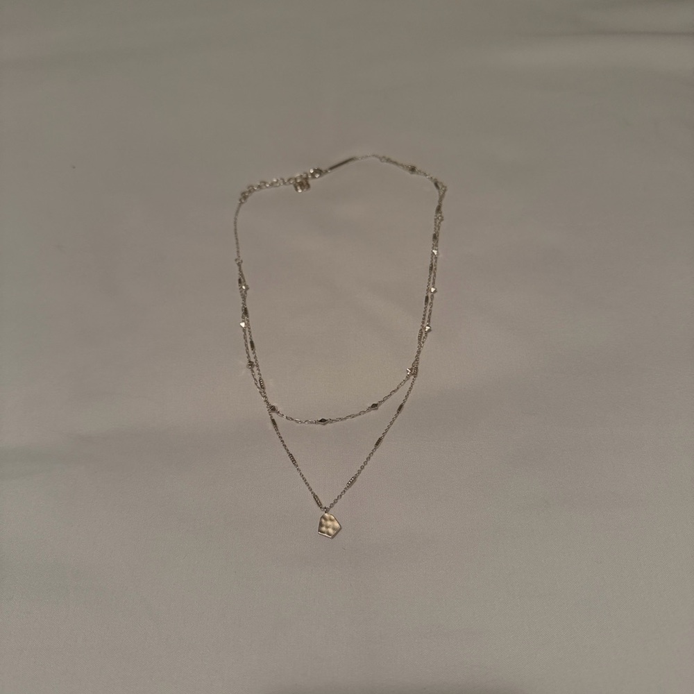 Kendra Scott bright Silver clove Layered‎ Necklace - Picture 2 of 6